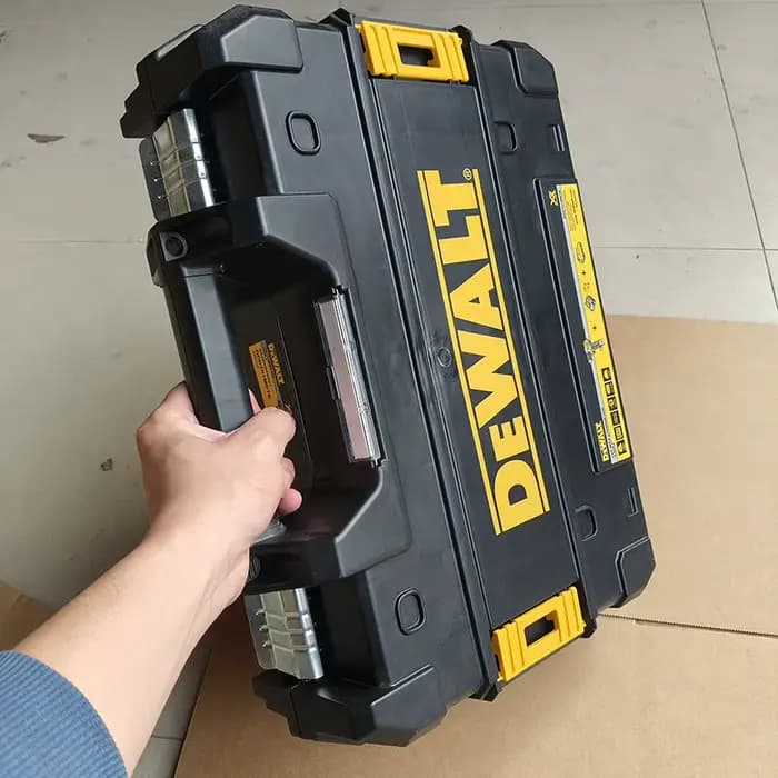 DEWALT – mallette à outils rigide robuste