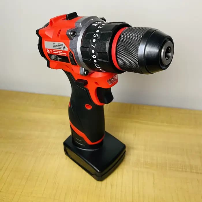 Perceuse à percussion compacte 10 mm sans balais