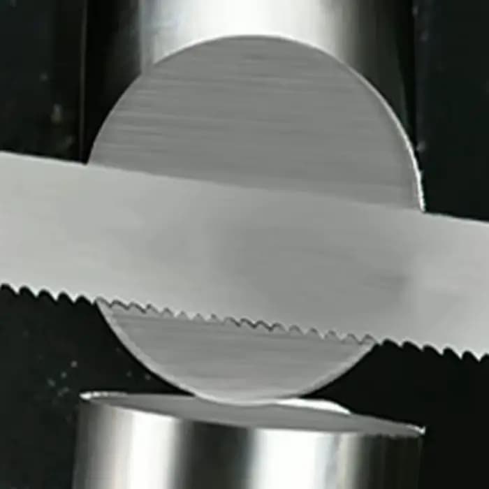 Lame de scie à ruban bimétallique M42 pour la coupe des métaux 1638 mm x 13 mm x 0