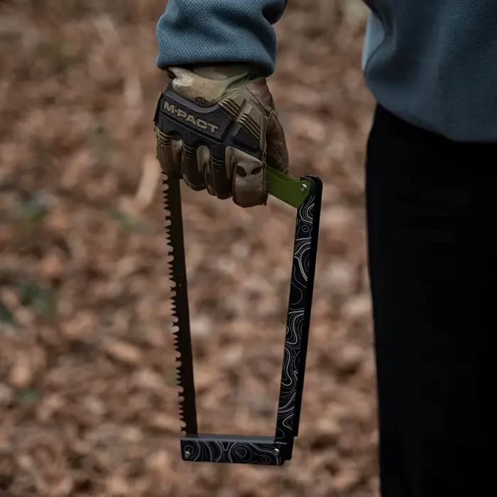 Scie pliante avec sac de rangement