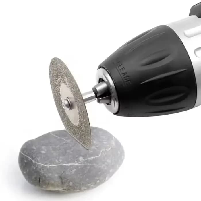 Disques de coupe diamantés pour outils rotatifs