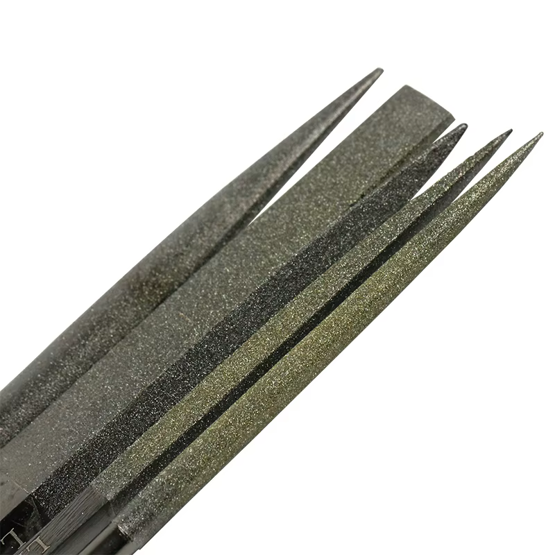 Râpe à lime diamantée en métal en forme de triangle