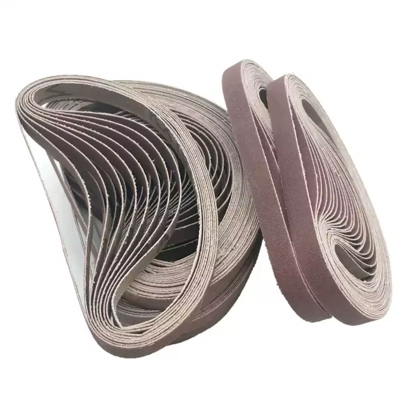 100 bandes abrasives de 10x330mm pour le ponçage des points de soudure. Bande abrasive 330 x 10 mm avec grain 40 # à