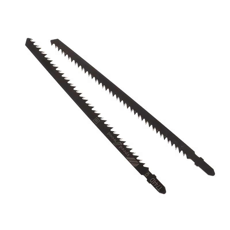 Scie sauteuse longue T744D