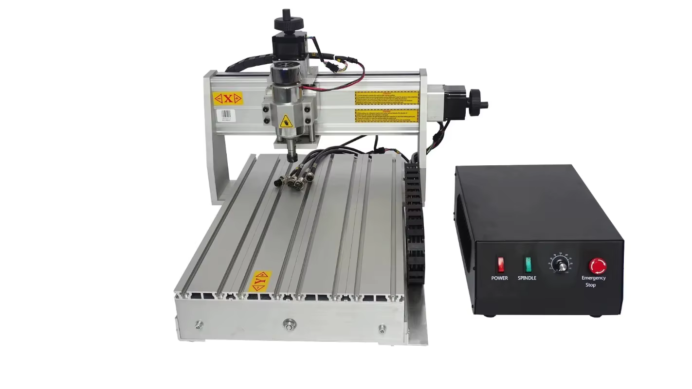 Mini-machine CNC pour le travail du bois avec fonction rotative MACH3. CNC3020
