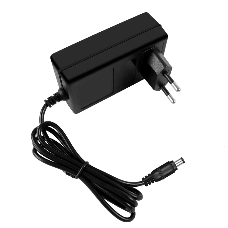 Makita – chargeur de batterie au Lithium 21V 12.6V