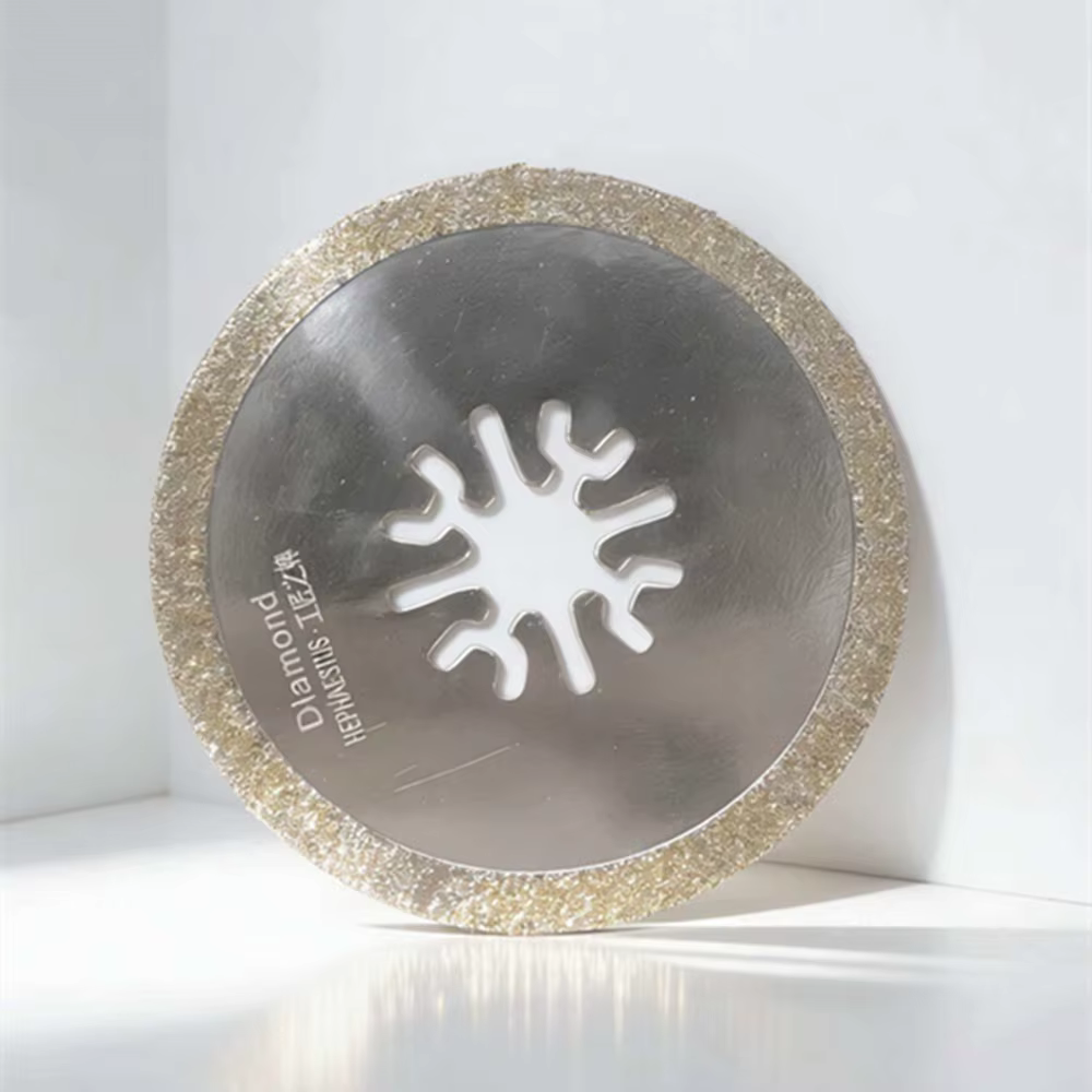 Lame oscillante pour outil multifonction