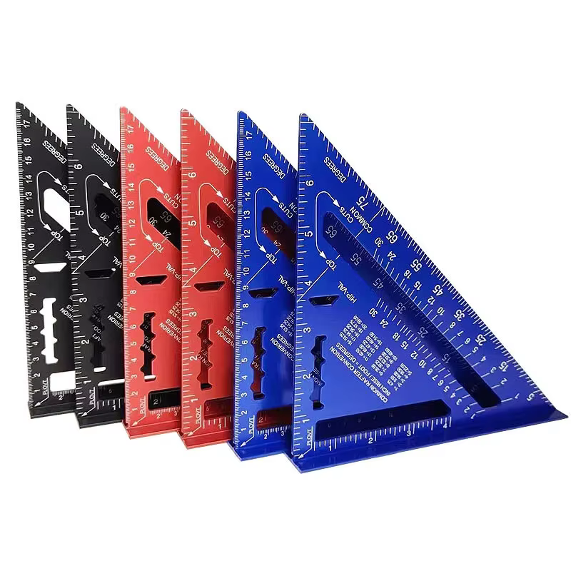 Règle triangulaire de 7 pouces