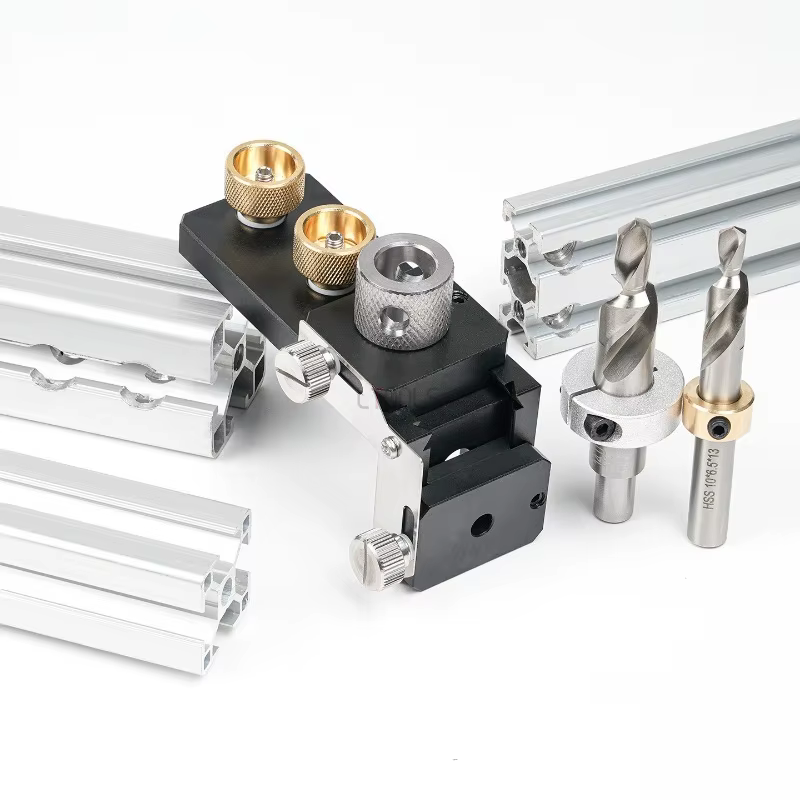 Gabarit intégré de poinçonnage et de taraudage pour profilés aluminium 20/30/40 - Outil auxiliaire
