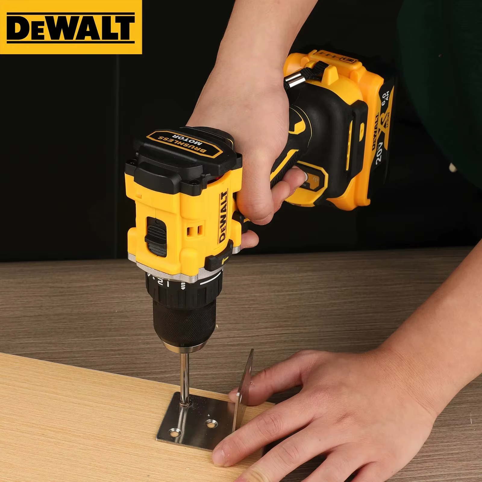 Kit combiné perceuse à percussion sans fil DEWALT DCD805 20V