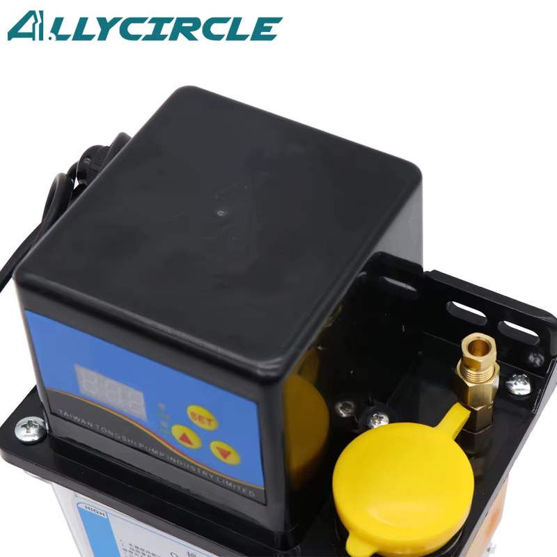 Pompe à huile de lubrification automatique électrique pour machine à graver CNC, 1L, 110V, 220V, 2L, 4mm, 6mm