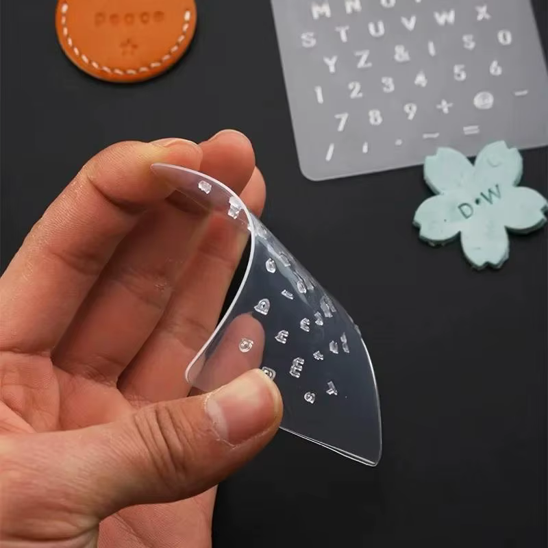 1 ensemble d'outils de marquage et d'impression sur cuir, poinçon de lettrage pour cuir, outil d'impression pour articles en cuir translucide, moule en cuivre à caractères mobiles