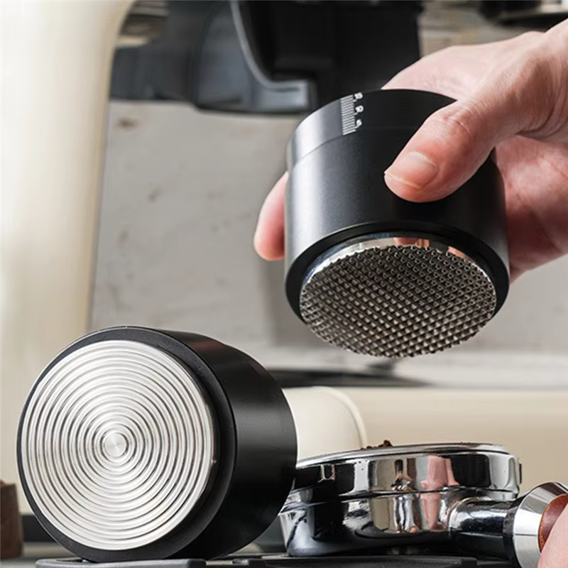 Doseur de distributeur de café d'outils à expresso de 53MM 3 fonctions en acier inoxydable pour les essentiels de la maison
