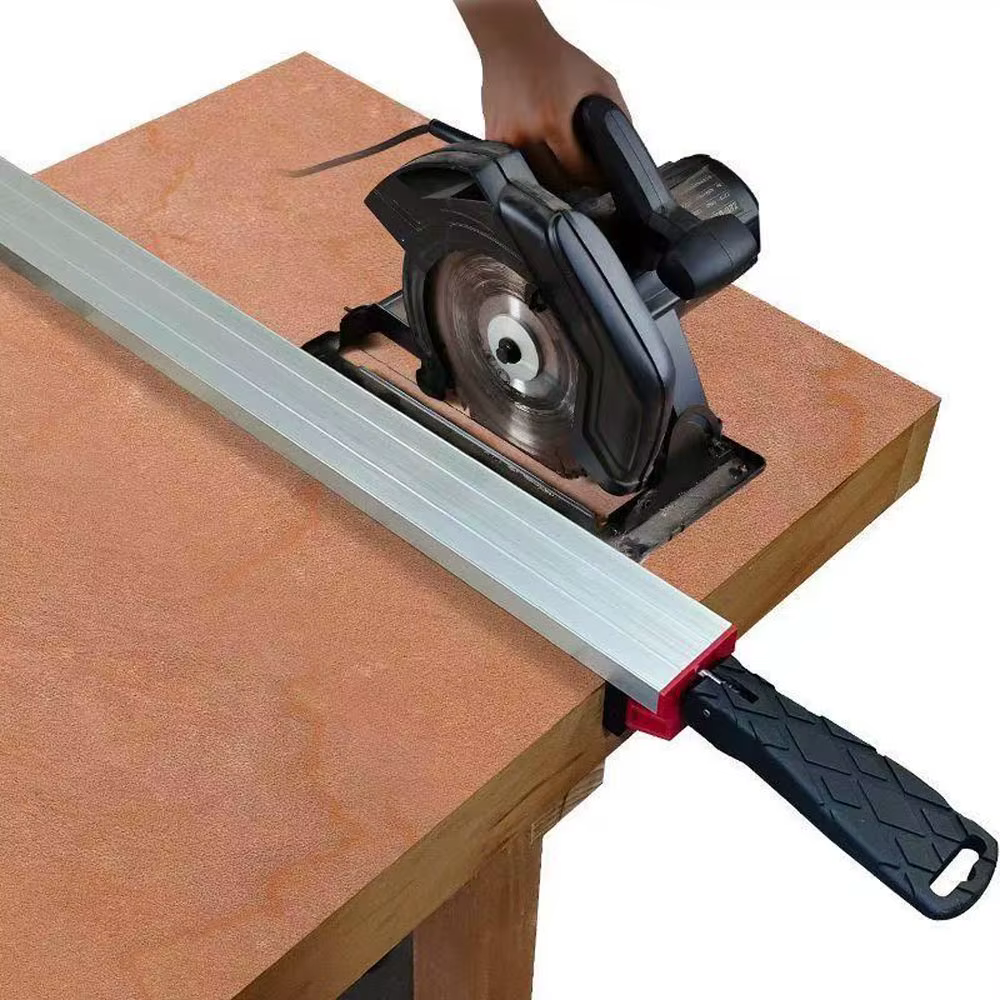 Règle de pied réglable pour scie circulaire électrique