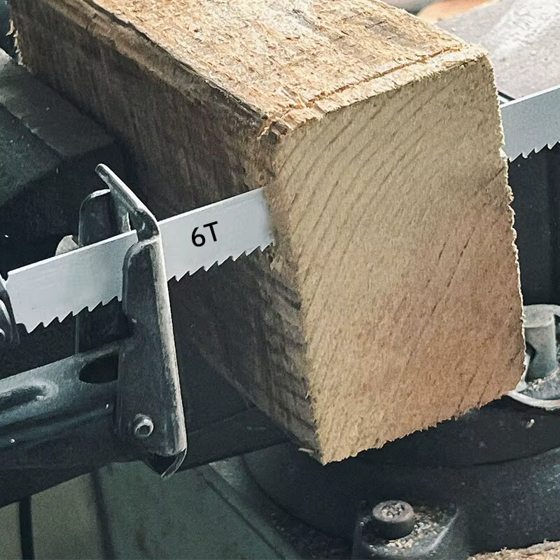 Lame de scie courbe pour le travail du bois