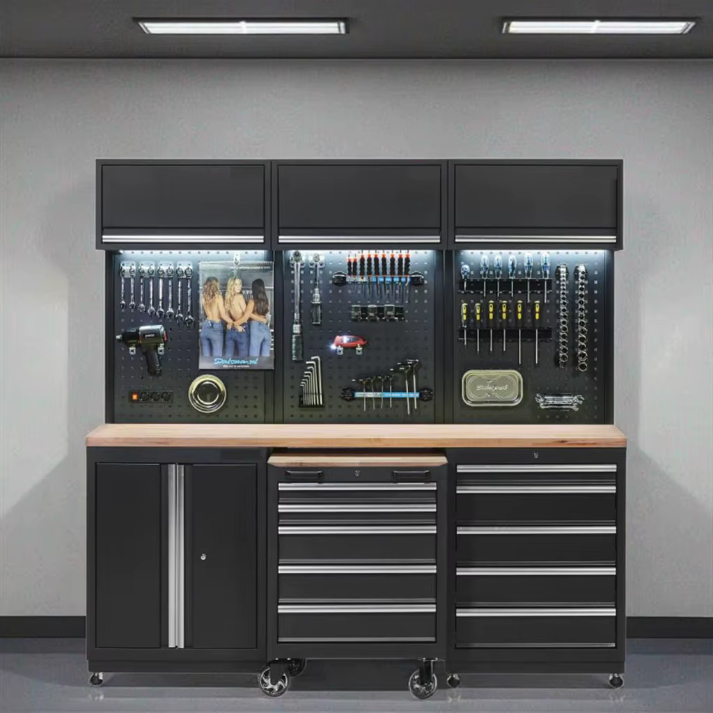Armoire à outils avec plan de travail intégré en acier inoxydable et crochets latéraux