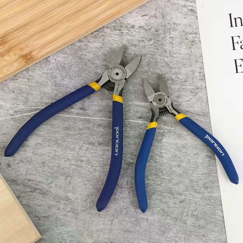 Outils à main d'électricien fiables