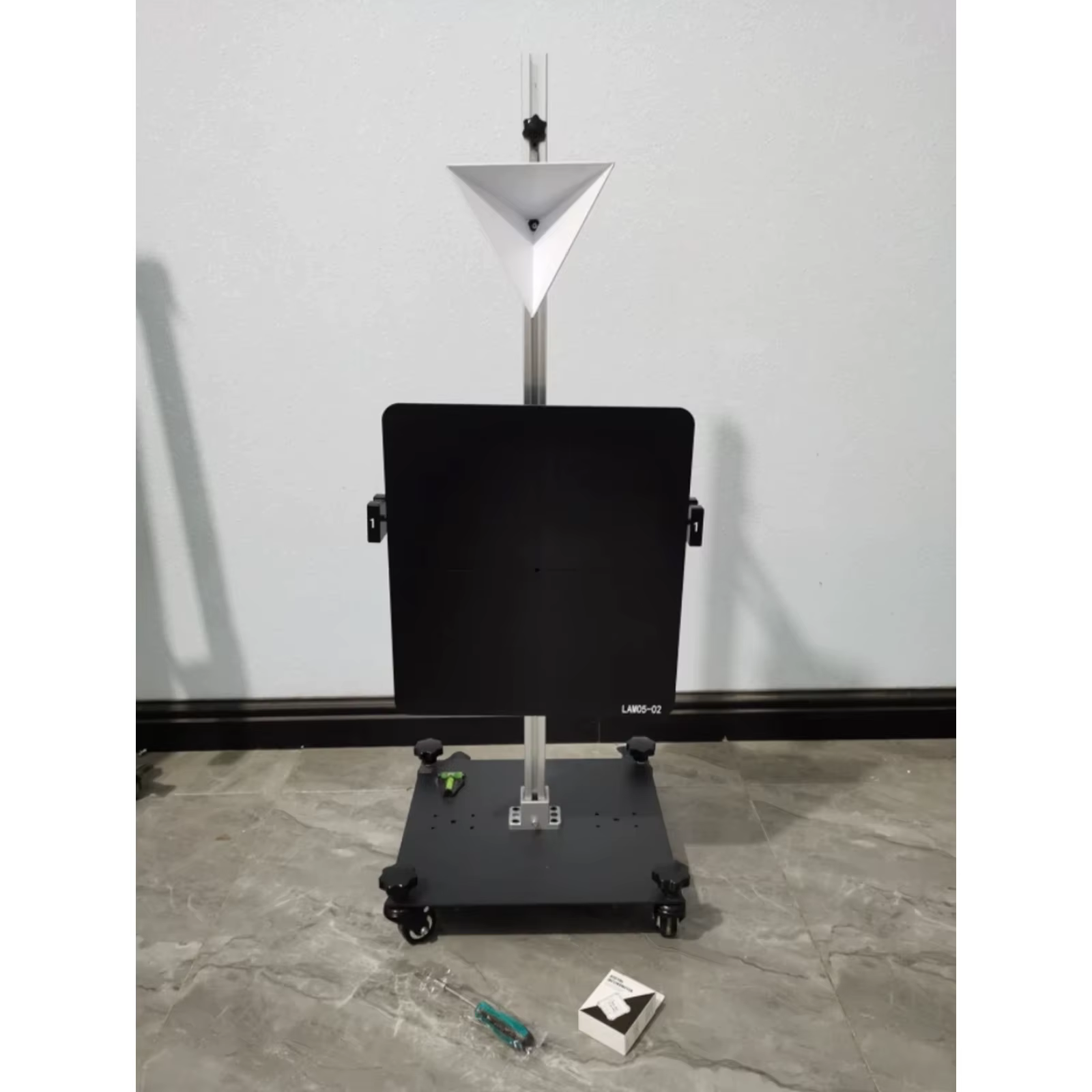 Outil universel de calibrage de réflecteur radar ACC ADAS
