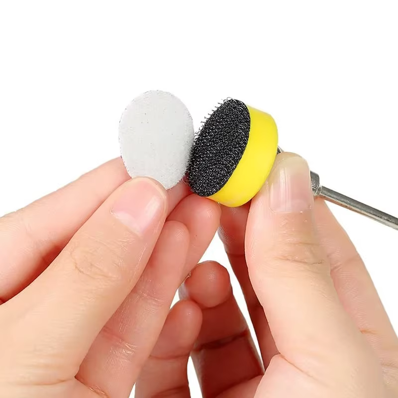 Disques de ponçage à crochet et boucle