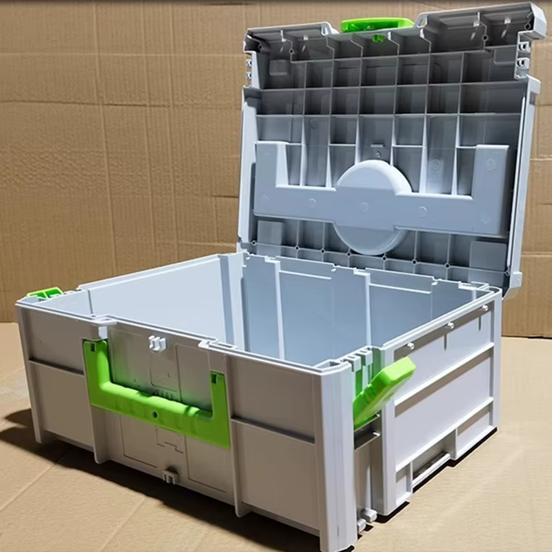 Boîte à outils empilée
