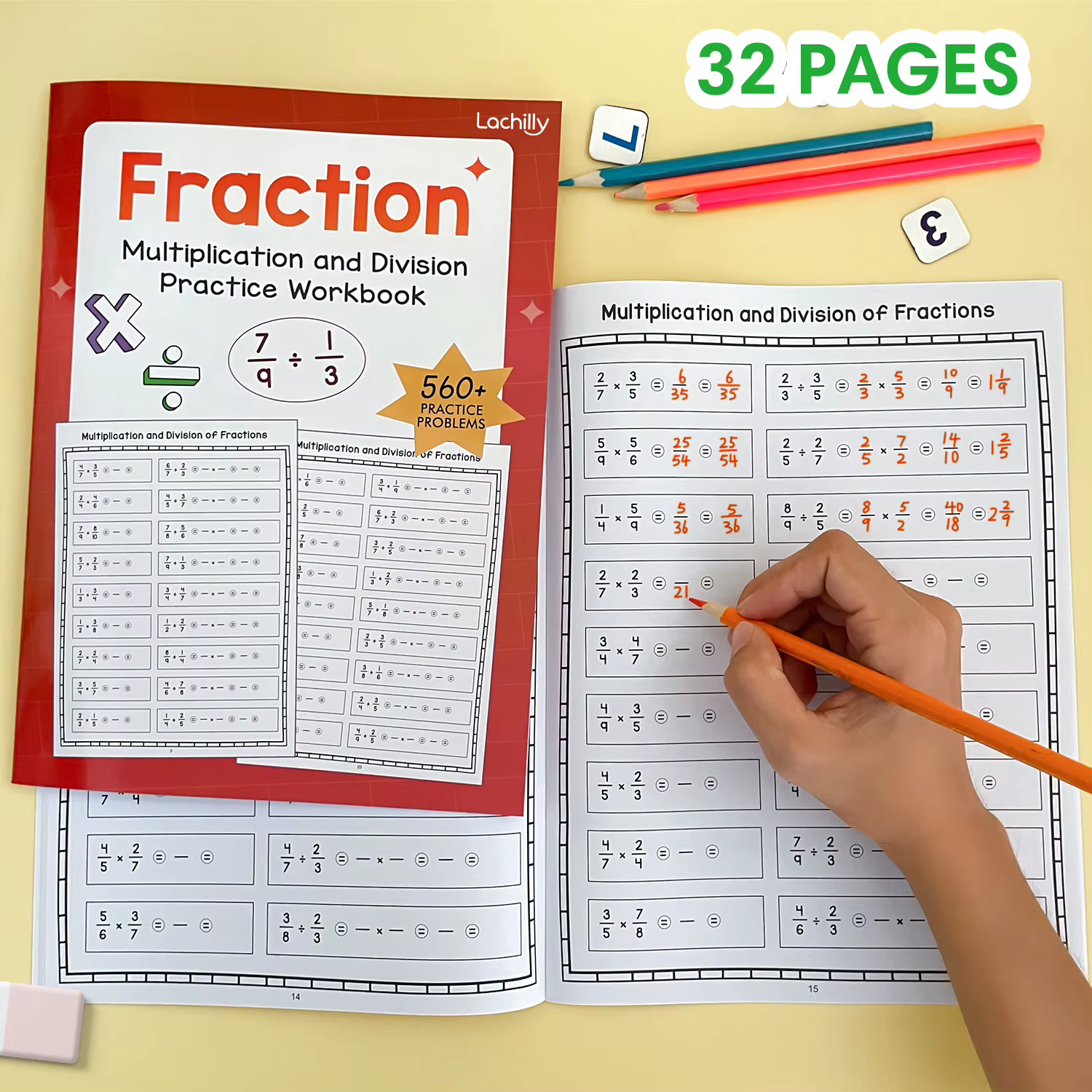 Cahier d'exercices de base sur la multiplication et la division des fractions, aides pédagogiques en mathématiques pour enfants et étudiants, livre de formation aux calculs mathématiques
