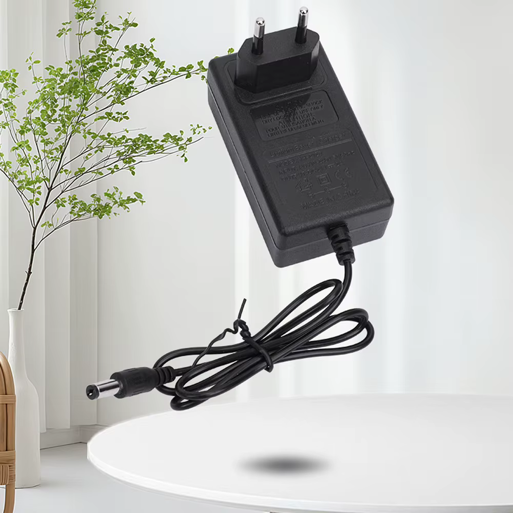 Chargeur 12, 6V 18V 21V pour perceuse électrique Makita
