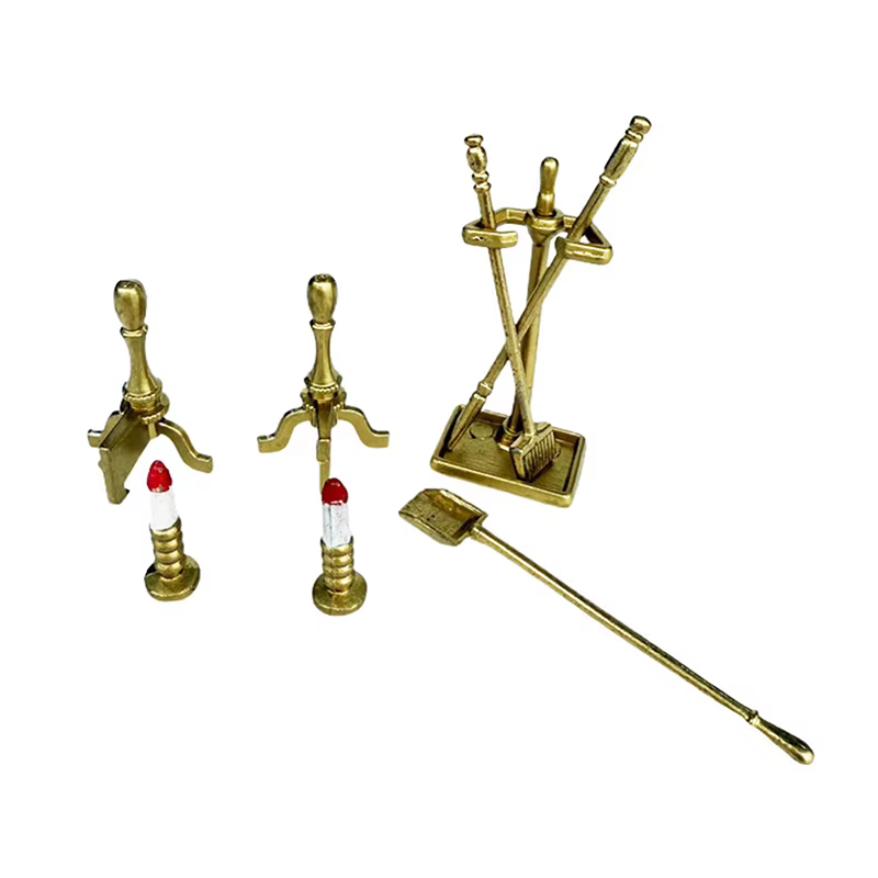 Pelle, bougeoir, support : mini ensemble d'outils de cheminée de 8 pièces pour exposition de maison de poupée