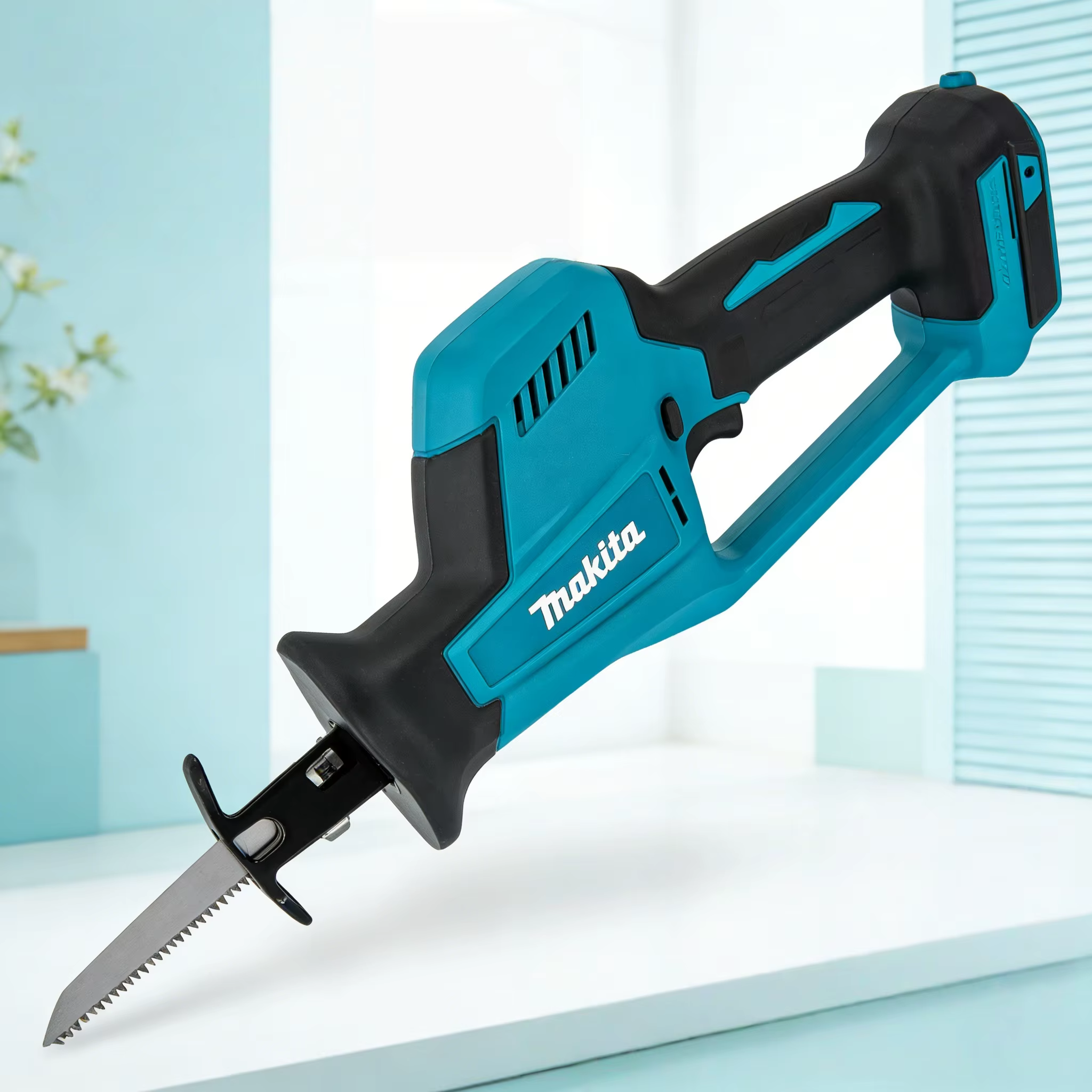 Scie alternative sans fil Makita DJR189 18V