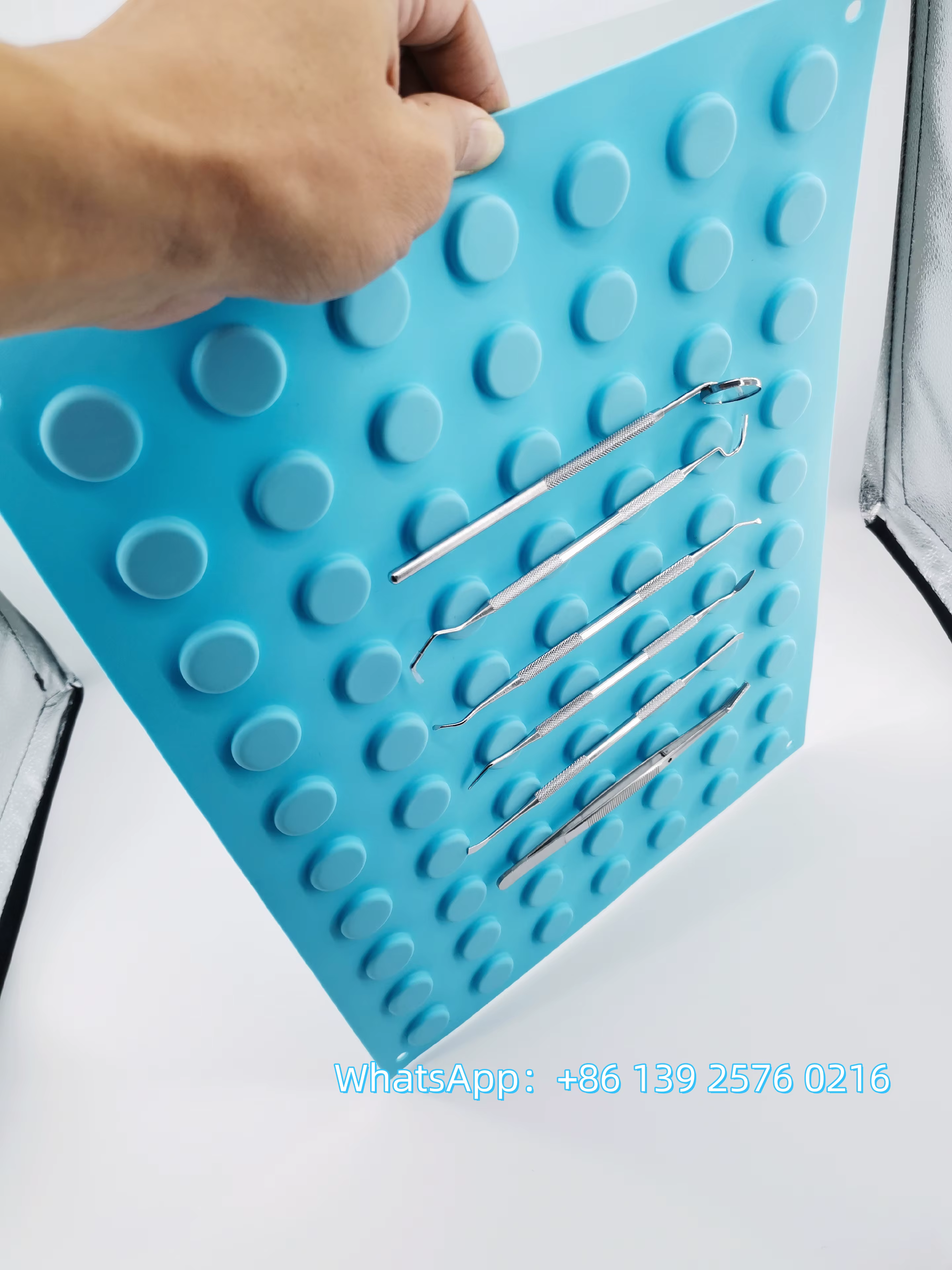 Tapis magnétique bleu antidérapant