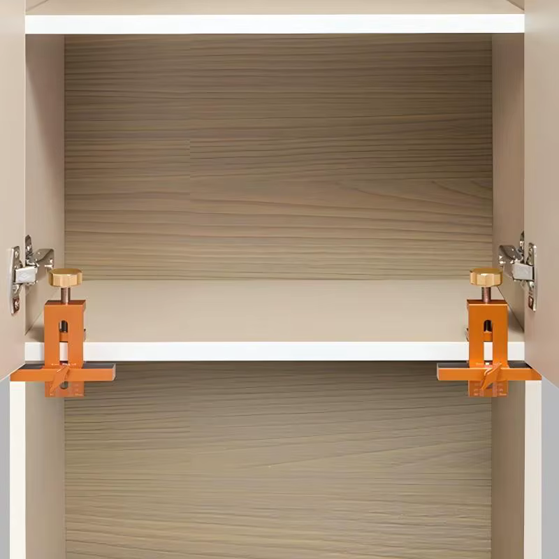 Gabarit de montage de porte d'armoire