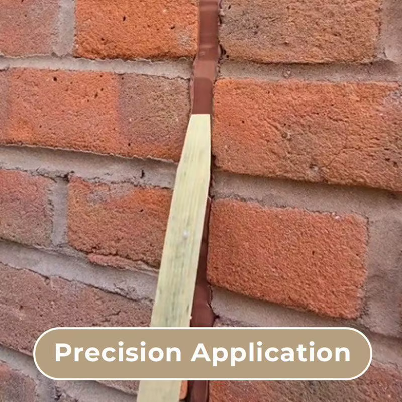 Outil applicateur de calfeutrage en bois