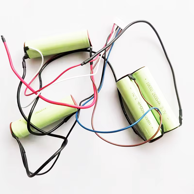 Nouveau Batterie Li-ion 14.4V 3400mAh/2800mAh pour Electrolux ERG105 900273772   Aspirateur robot NV144L15BC avec prise
