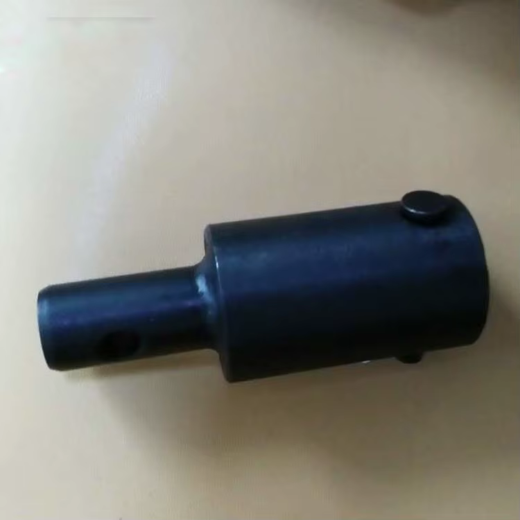 Adaptateur universel de tarière de terre 3/4 "mâle à 7/8" femelle