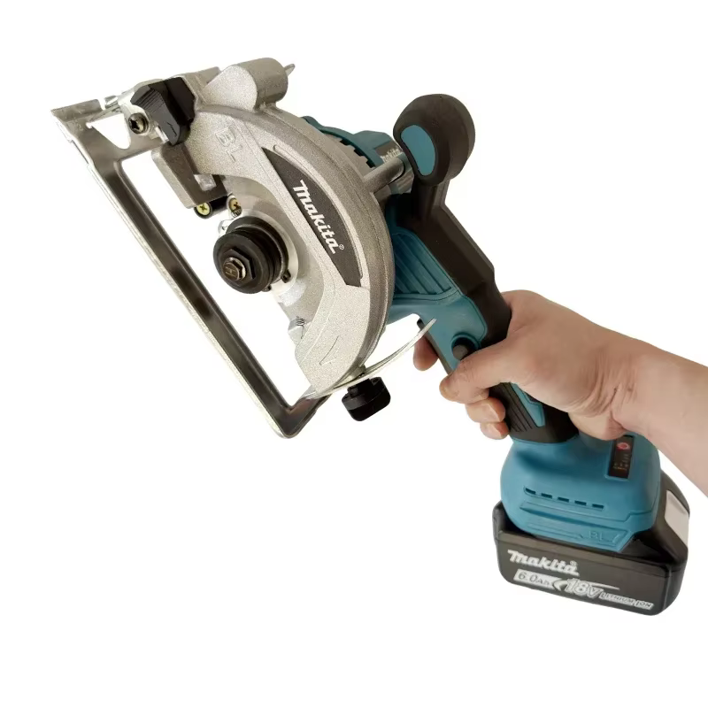 Scie circulaire sans fil Makita 18V