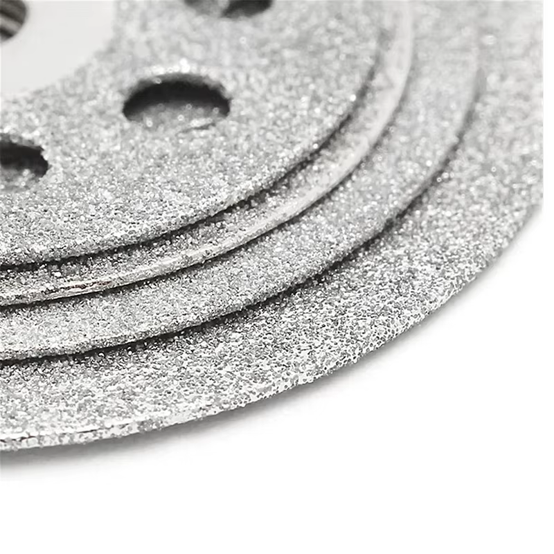 Lame de scie circulaire diamantée à 8 trous