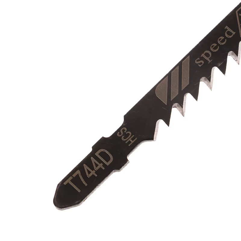 Scie sauteuse longue T744D