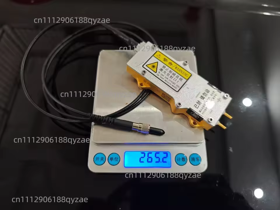 Source laser industrielle 915 nm - 130 W haute puissance avec longue fibre