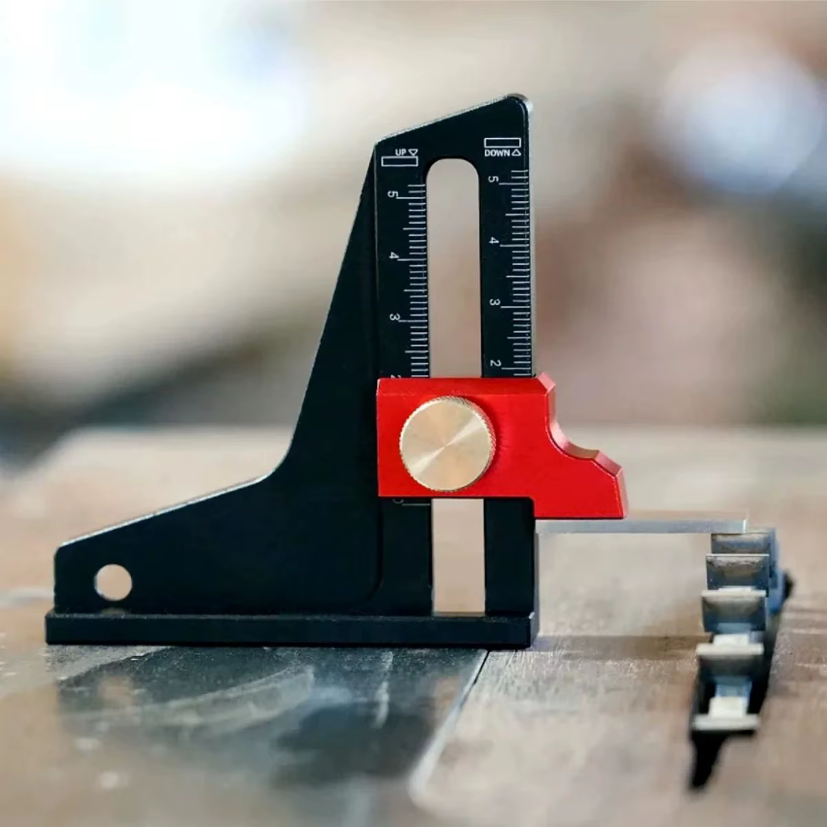 Jauge de profondeur pour scie à table 0-50 mm en aluminium réglable avec verrouillage pour réglage de la hauteur