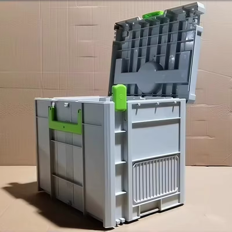 Boîte à outils de grande capacité