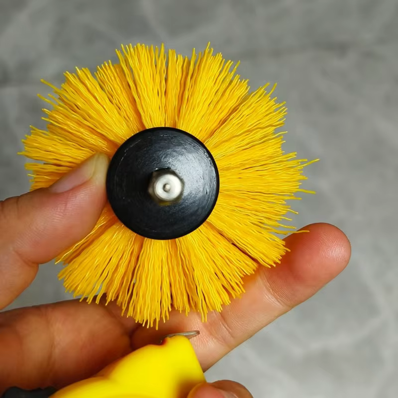 Brosse forage conique pointue pour le nettoyage des carreaux mur permettant d'économiser du temps l'énergie