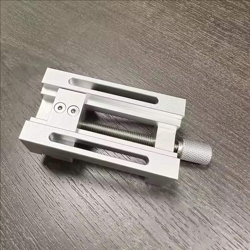 Mini étau de presse à percer 1 pièce avec mâchoires souples en caoutchouc
