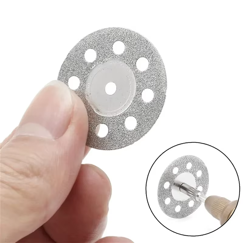Lame de scie circulaire diamantée à 8 trous
