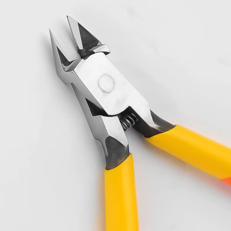 1 pince coupante de précision