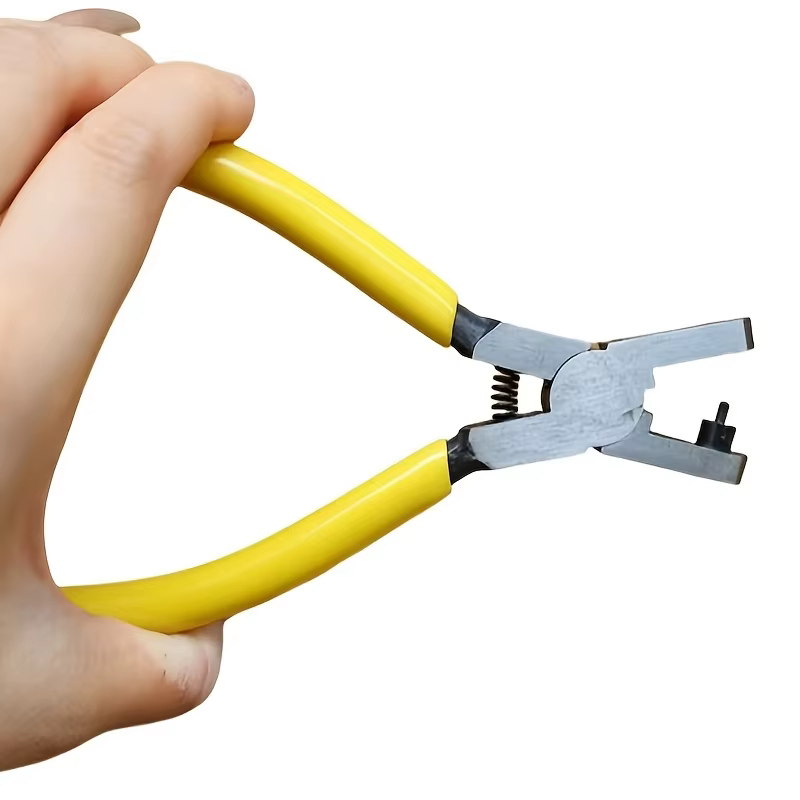 Outil de poinçonnage manuel compact avec moule
