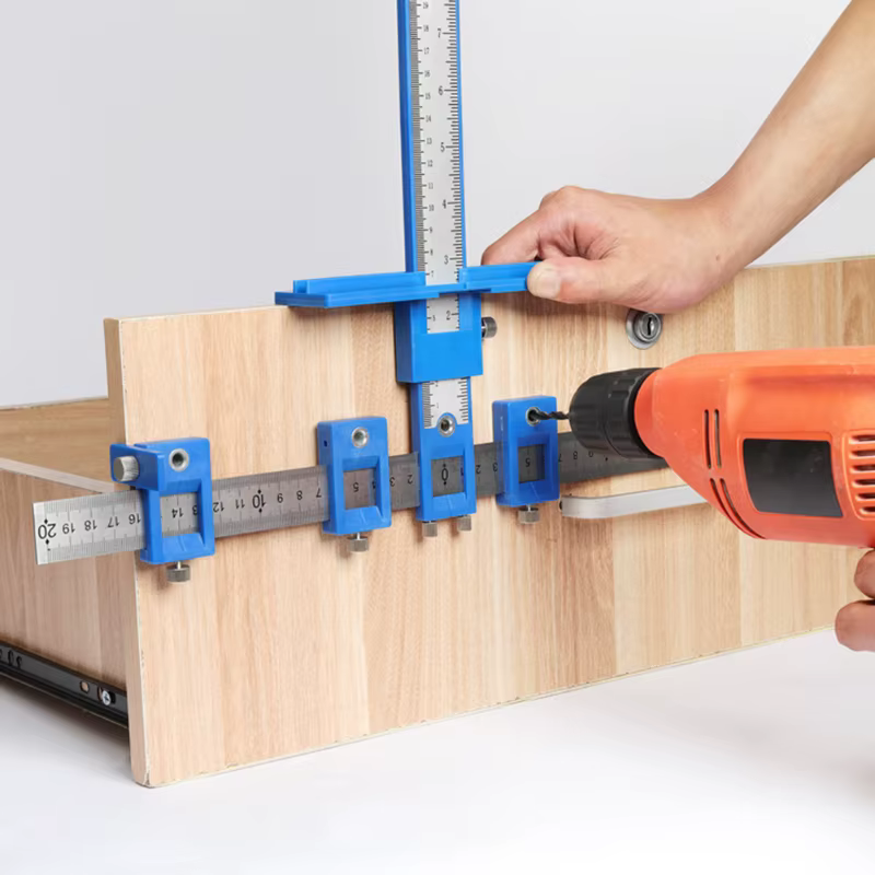 Localisateur de poinçon de perçage pour le travail du bois