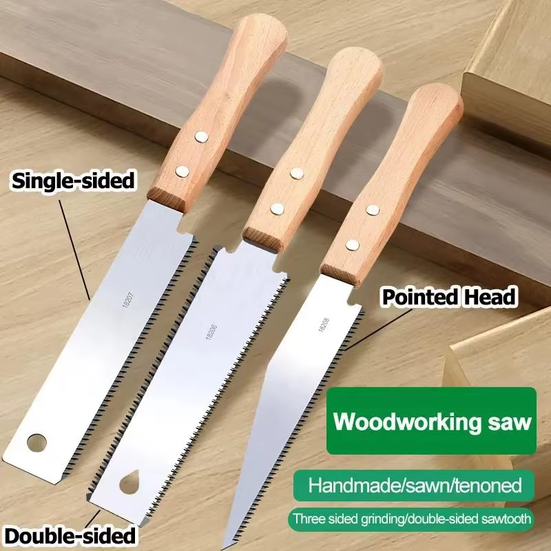 Petite scie à main avec manche en bois