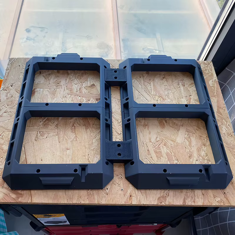 Boucle de base compatible avec la table supérieure de la boîte à outils TOUGHBUILT