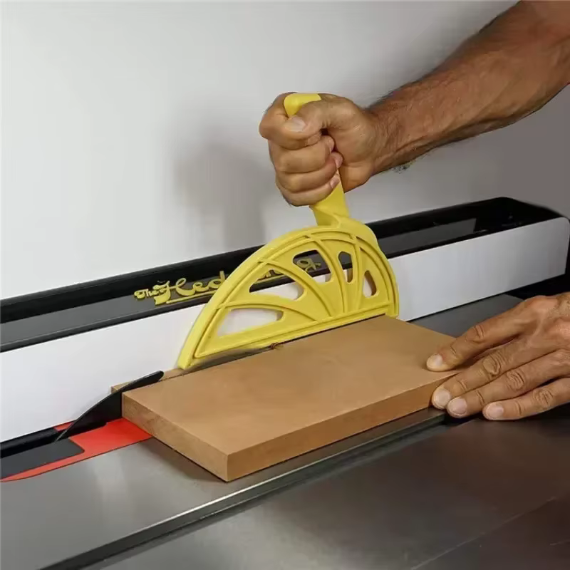 Scie de Table, scie poussoir et localisateur d'écrou à plumes