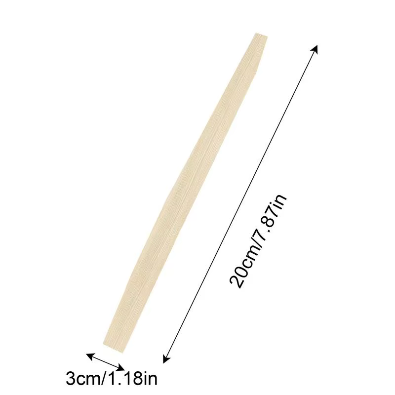Outil applicateur de calfeutrage en bois