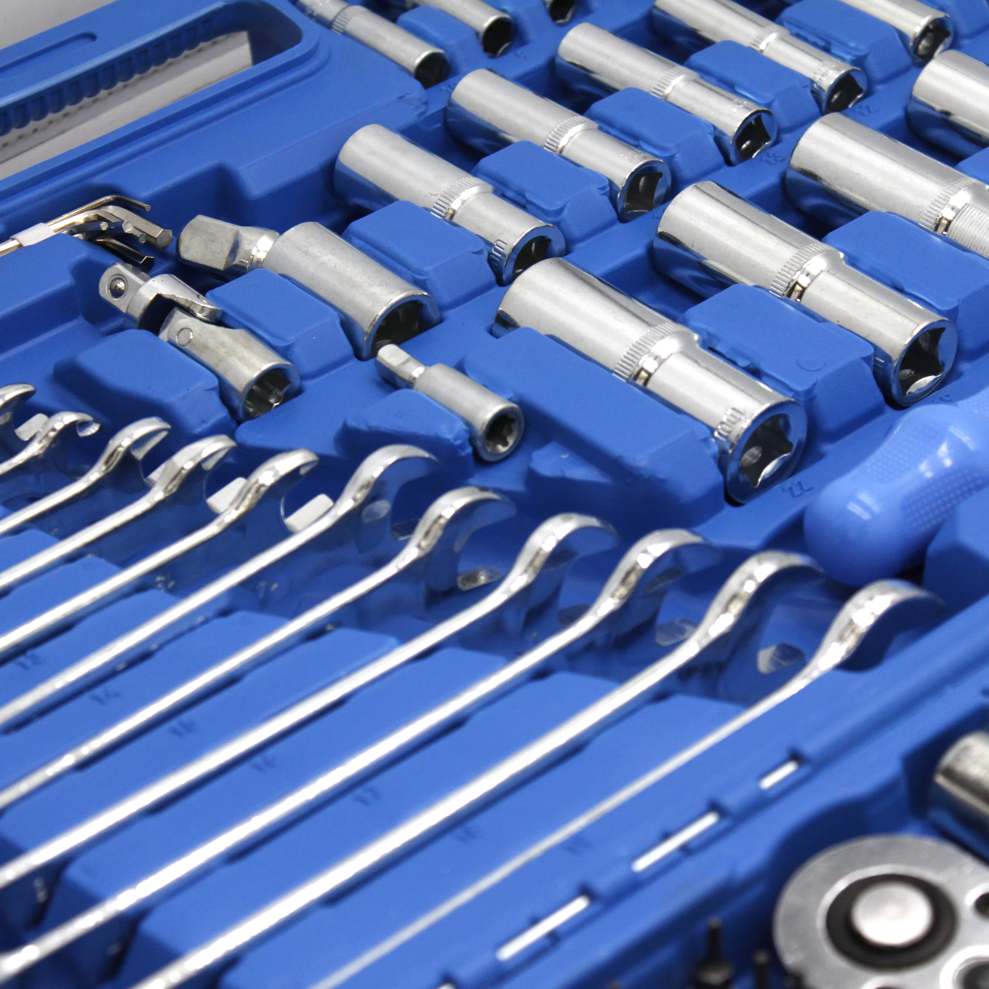 Ensemble d'outils en acier au carbone de 216 pièces, design type valise